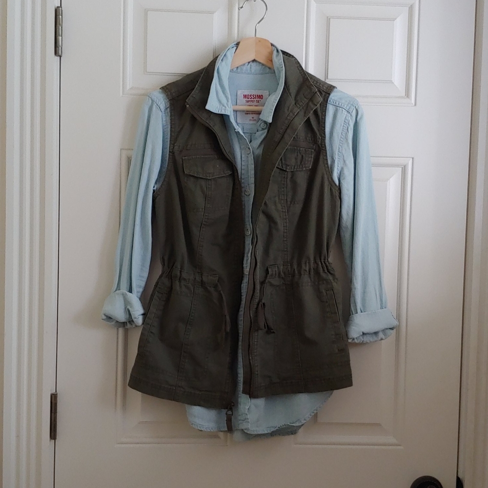 NWOT Green Military Vest
